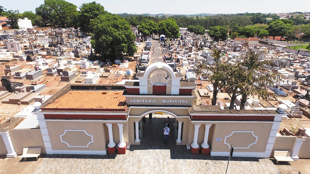 Cemitério Municipal de Adamantina